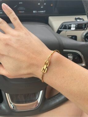 Givenchy Gold Chain Bracelet Signature Logo Links Jewelry
